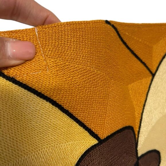 Authentic Ecuadorian Hand Woven Tote - Picture 4 of 10